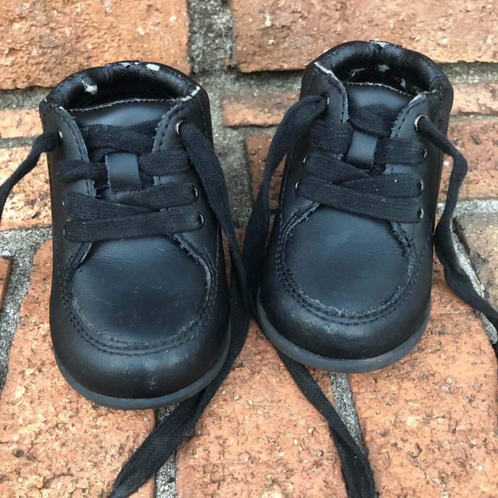 Black walking shoes